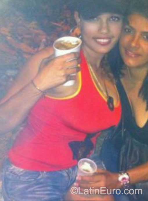 Date this charming Dominican Republic girl Ruth from Santo Domingo DO23496
