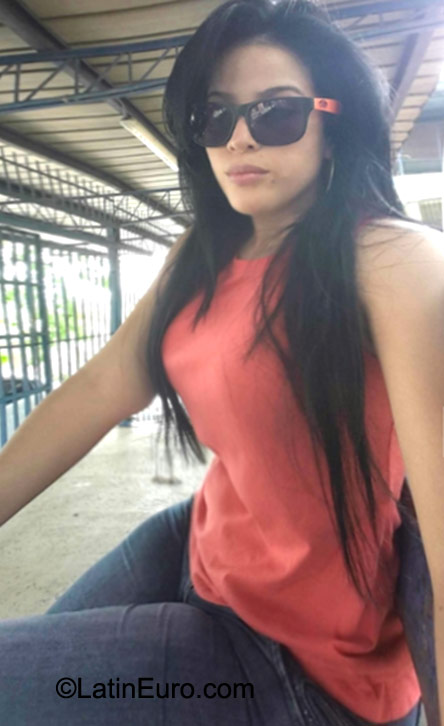 Date this attractive Panama girl Maria Alexandra from Panama PA721