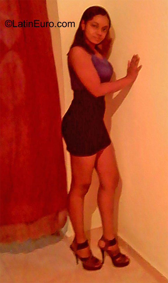 Date this cute Dominican Republic girl Jenny from Santo Domingo DO23515
