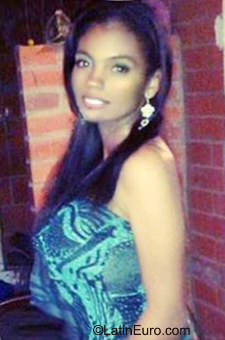 Date this stunning Colombia girl Kelly from Cali CO18133