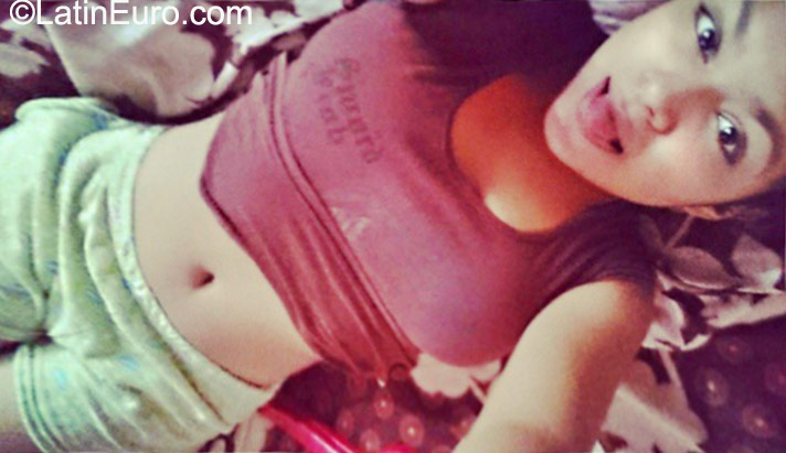 Date this beautiful Panama girl Yiney from Panama City PA731