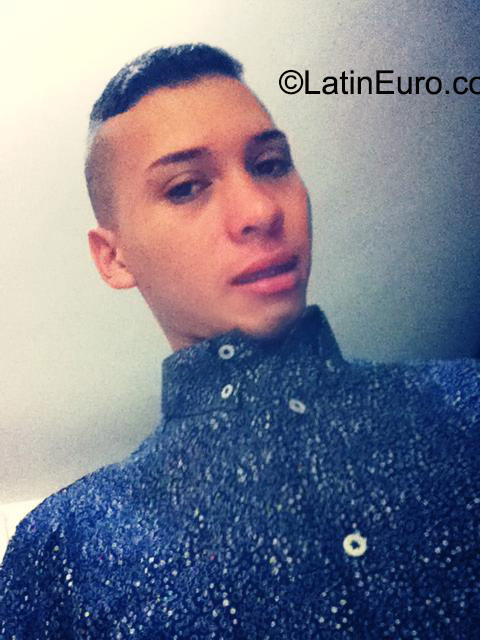 Date this tall Colombia man Sibas from Medellin CO18139