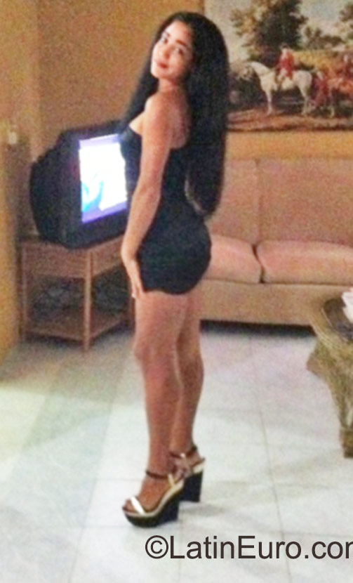 Date this good-looking Dominican Republic girl Rosy from Puerto Plata DO23597