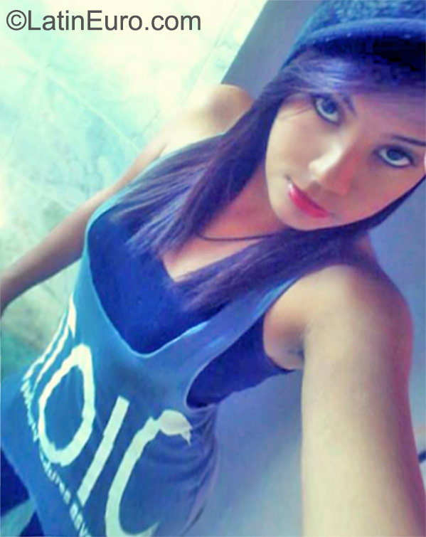 Date this lovely Venezuela girl Marlin from Caracas VE639