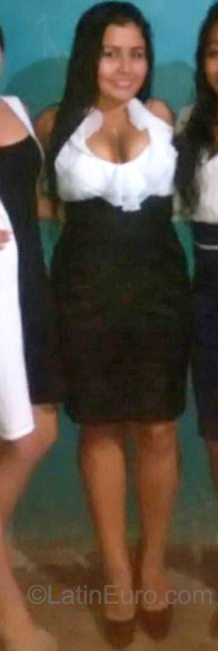 Date this sensual Honduras girl Giselle from San Pedro Sula HN1776