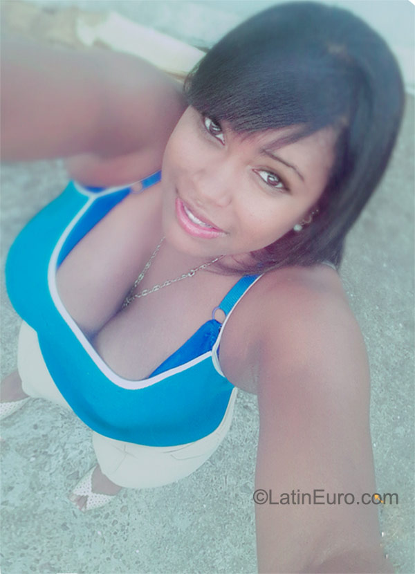 Date this attractive Panama girl Cereziita from Panama City PA732