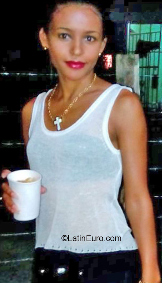 Date this good-looking Dominican Republic girl Jazmin from san cristobal DO23702