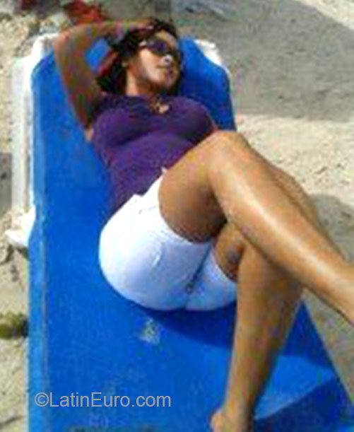 Date this exotic Dominican Republic girl Rosy from Azua DO23729