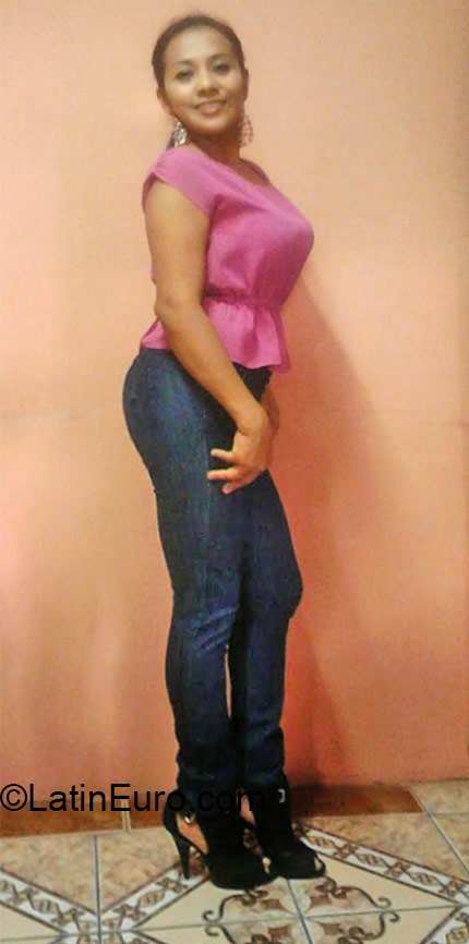 Date this charming Honduras girl Ana from Comayagua HN1808