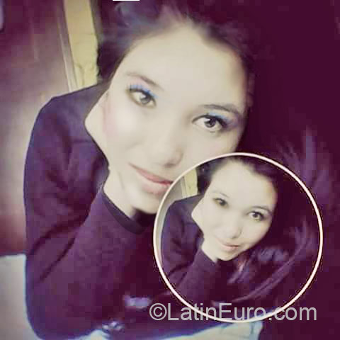 Date this happy Colombia girl Johanna from Bogota CO18249