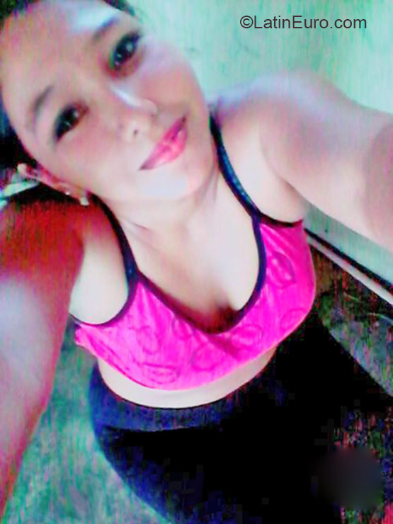 Date this georgeous Panama girl Johanna from Panama City PA744