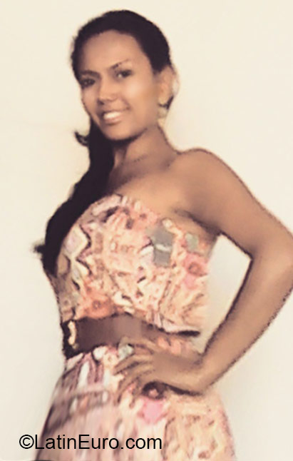 Date this voluptuous Colombia girl Maria from Cali CO18263