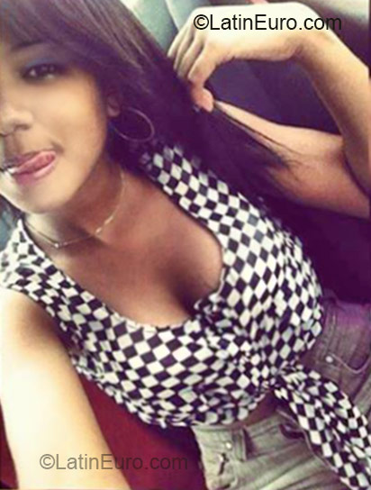 Date this cute Dominican Republic girl Sofia from Santo Domingo DO23870