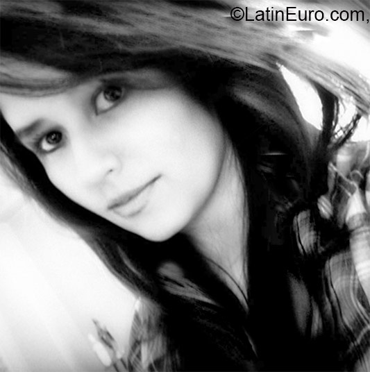 Date this passionate Colombia girl Laura from Bogota CO18284
