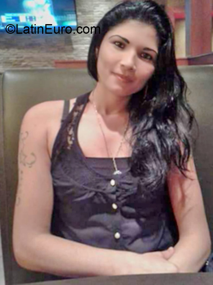 Date this funny Panama girl Maribel from Panama City PA752