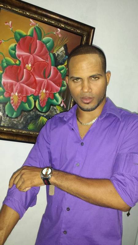 Date this voluptuous Dominican Republic man Jeickson stive from San Cristobal DO23938
