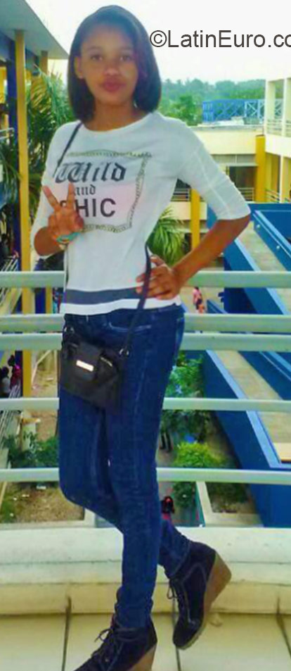 Date this lovely Dominican Republic girl Jessica from Santo Domingo DO23952