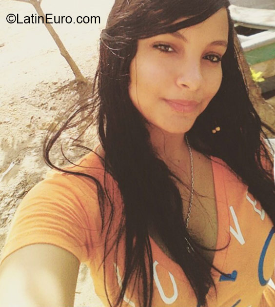 Date this lovely Dominican Republic girl Maria from San Pedro de Macoris DO24062