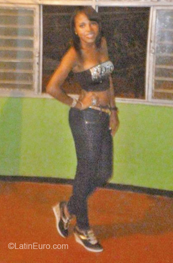 Date this georgeous Colombia girl Melissa from Cali CO18343