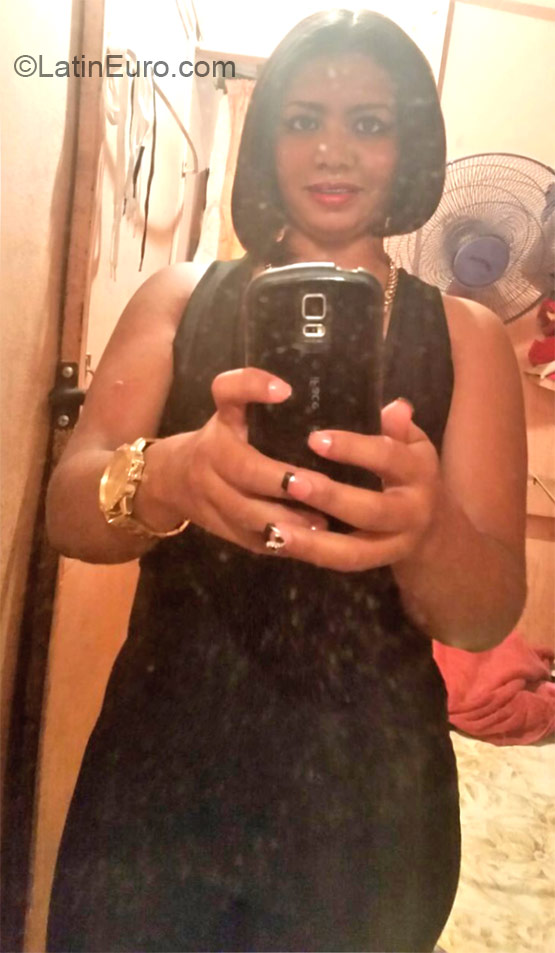 Date this sultry Dominican Republic girl Ranilsa from puerto plata DO24130