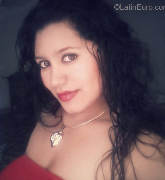 Date this stunning Honduras girl Nelsy from Tegucigalpa HN1853