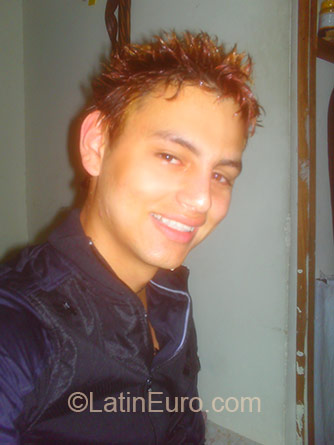 Date this attractive Colombia man Wellington from Medellin CO18406