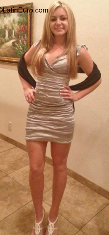 Date this tall Dominican Republic girl Angela from Santo Domingo DO24314