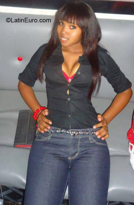 Date this funny Dominican Republic girl Marley from Santo Domingo DO24320