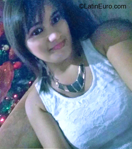 Date this exotic Honduras girl Gloria from La Ceiba HN1890