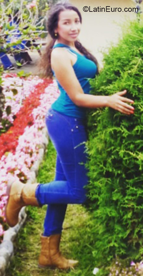 Date this stunning Panama girl Monica from Panama PA836