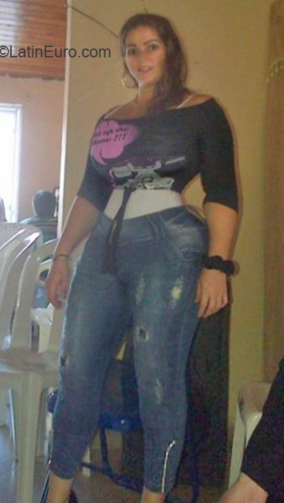 Date this stunning Colombia girl Vallun from Cali CO18486