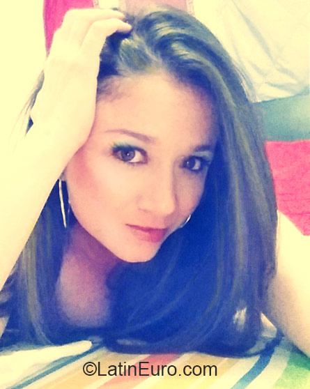 Date this stunning Colombia girl Anny from Bucaramanga CO18488