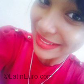 Date this charming Dominican Republic girl Nicole from Santiago DO24464