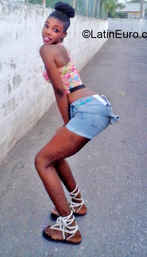 Date this tall Jamaica girl Amanda from Kingston JM2235