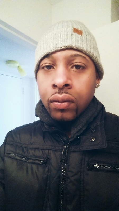 Date this nice looking United States man Amari from Philadelphia US16882