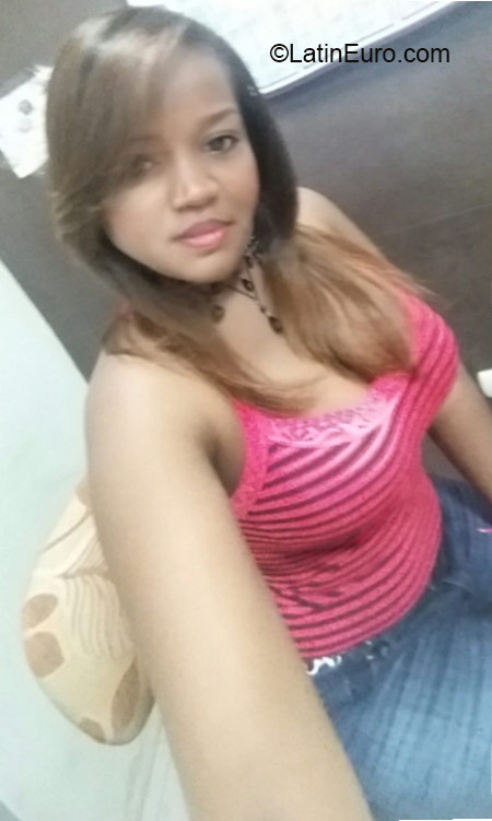 Date this delightful Dominican Republic girl Liz from Santiago DO24526