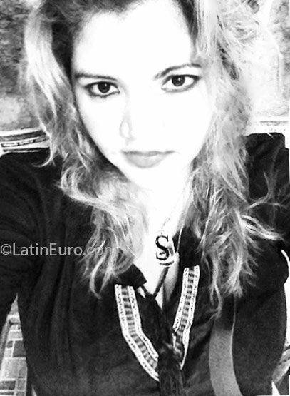 Date this good-looking Honduras girl Sehira from Tegucigalpa HN1954