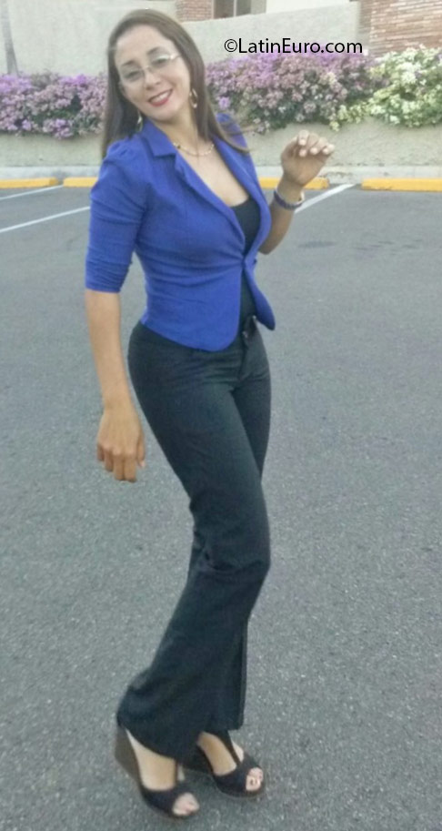 Date this hot Dominican Republic girl Libeth from La Vega DO24759