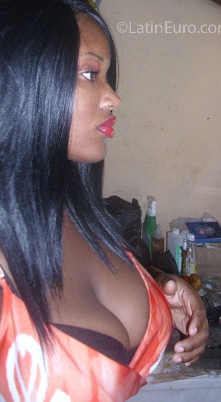 Date this lovely Jamaica girl Tina from Kingston JM2249