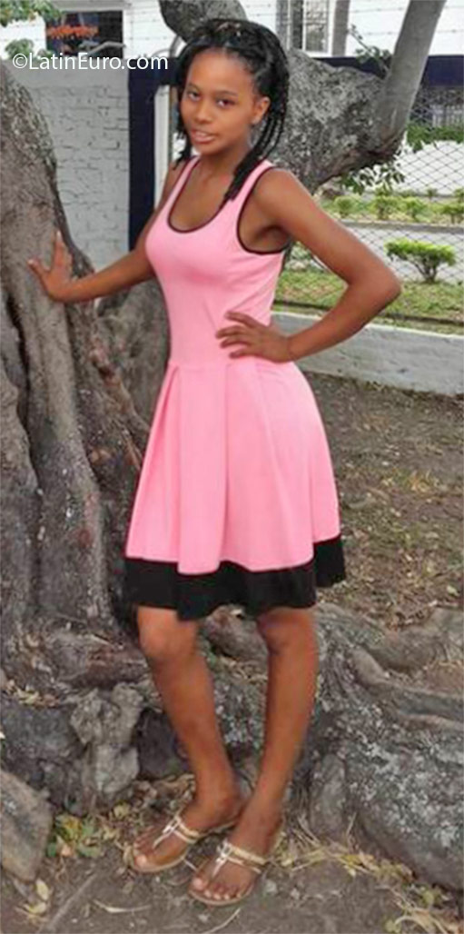 Date this sultry Colombia girl Johana renteria from Bahia Solano CO18605