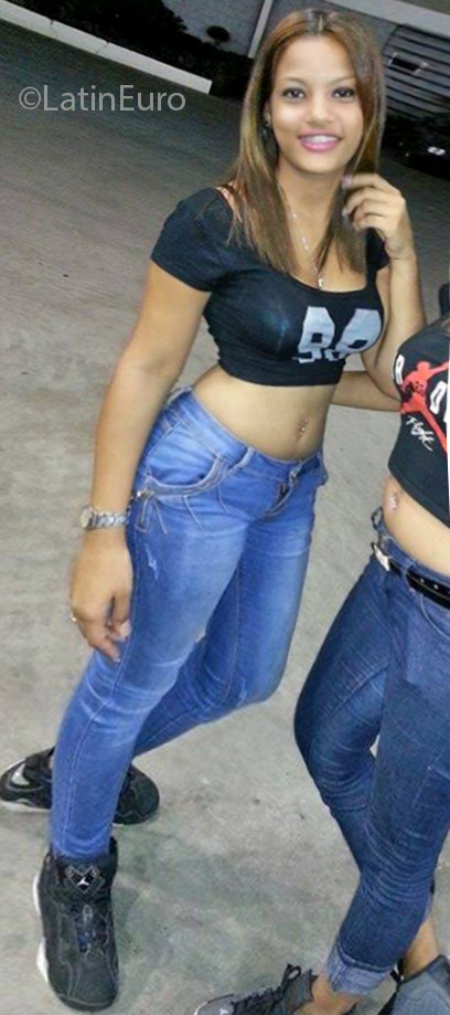 Date this charming Dominican Republic girl Pamela from Santiago DO24846
