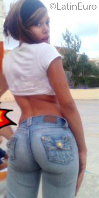 Date this beautiful Dominican Republic girl Jessica from Santo Domingo DO24850
