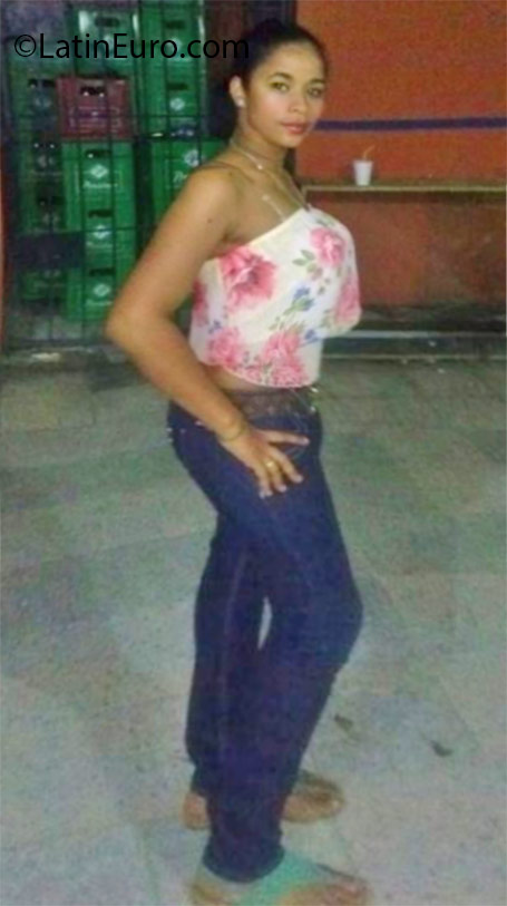 Date this exotic Dominican Republic girl Tania from Santiag DO24886