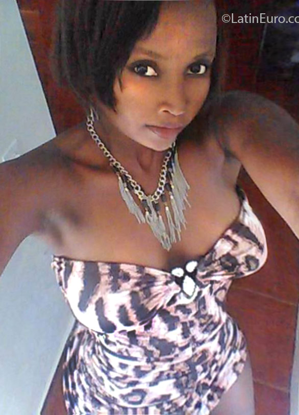 Date this georgeous Dominican Republic girl Isabel from Santo Domingo DO33226