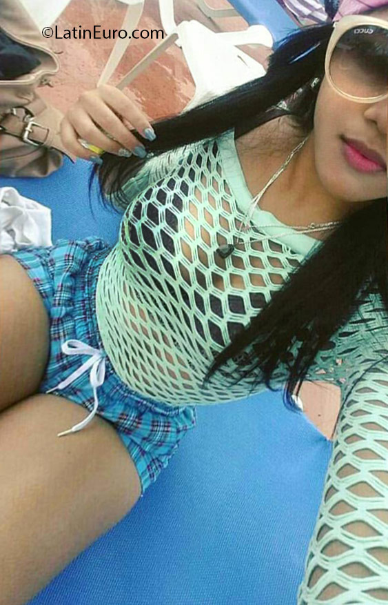 Date this exotic Dominican Republic girl Shantal from Santo Domingo DO25040