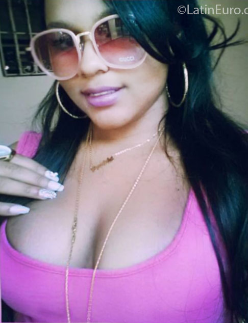 Date this tall Dominican Republic girl Wanda from Santo Domingo DO25047