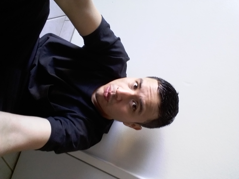 Date this nice looking United States man Alex from Oceanside US17106