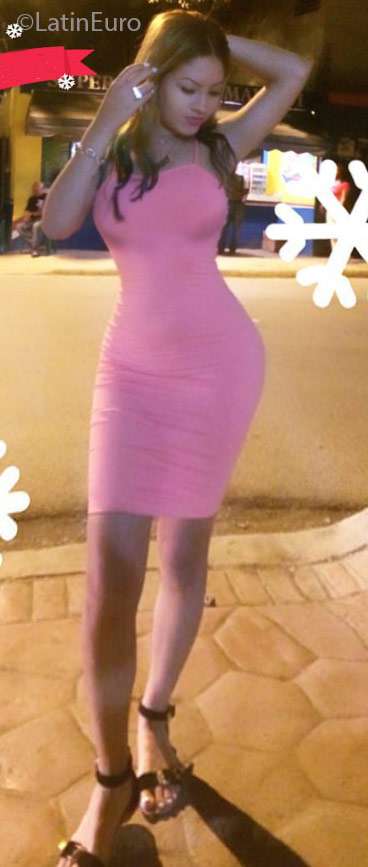Date this charming Dominican Republic girl Jatna from Santo Domingo DO25129