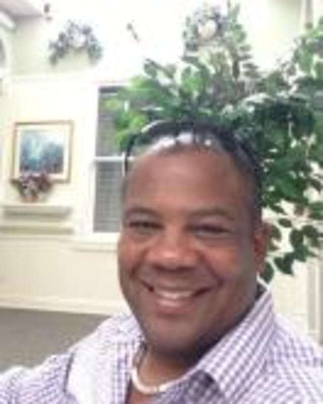 Date this hot United States man Eric from San Diego US17137