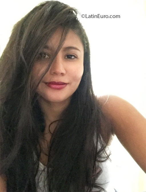 Date this charming Brazil girl Priscila from Sao Luis BR9623